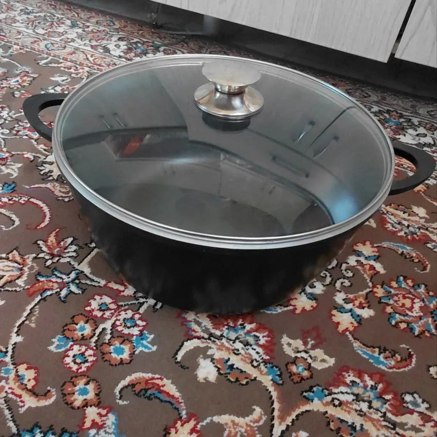 قابلمه چدن بزرگ