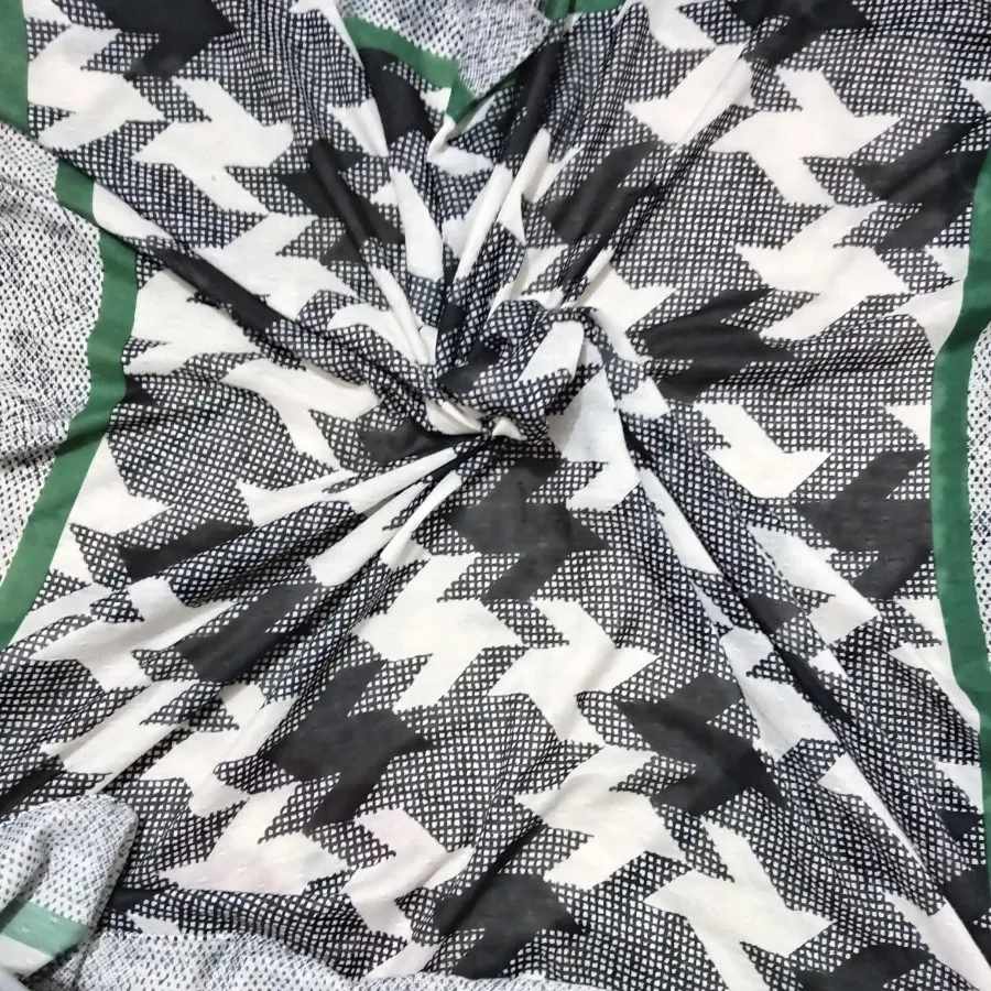 روسری قواره بزرگ