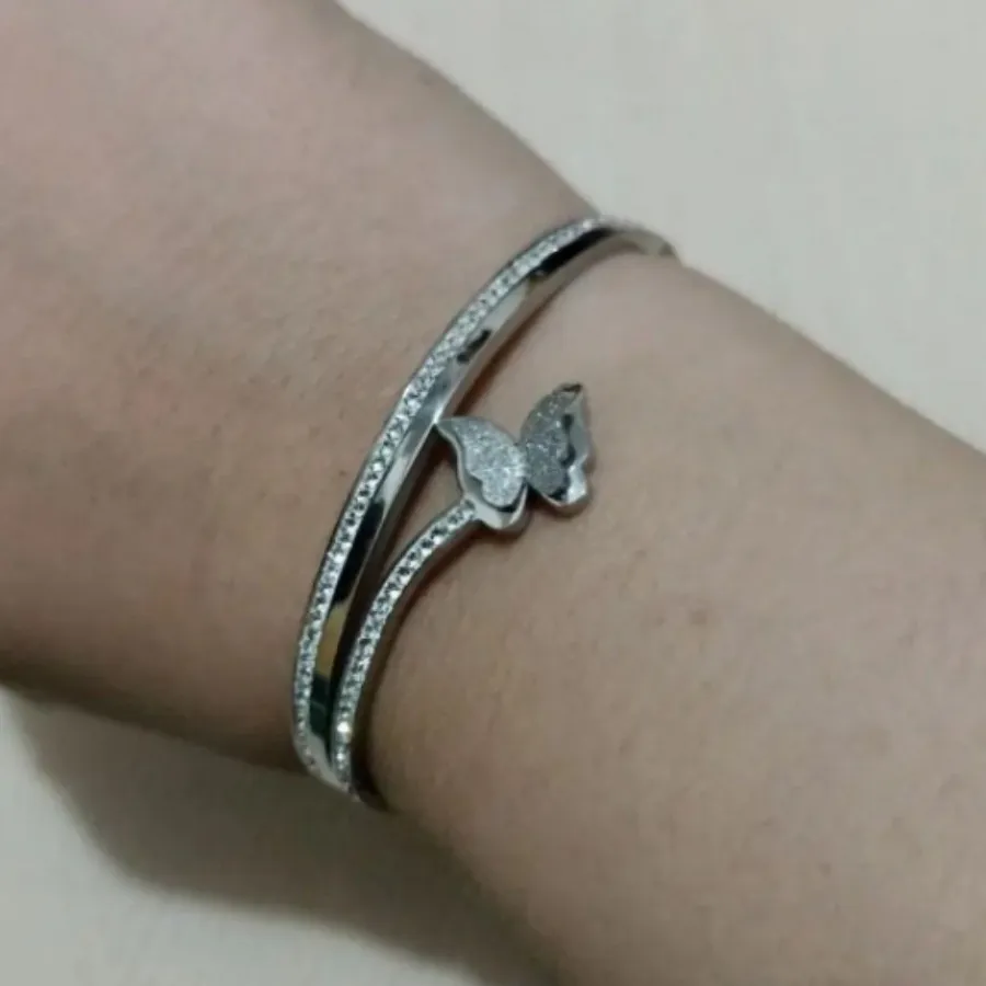 دستبند پروانه