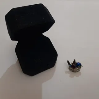 سنجاق سینه طرح پرنده