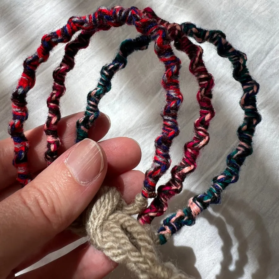 3 عدد دستبند گلیمی