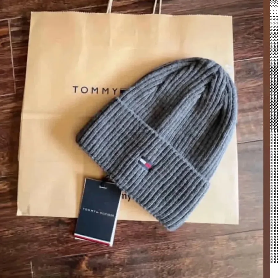 کلاه بافت تامی هلفیگر اصل