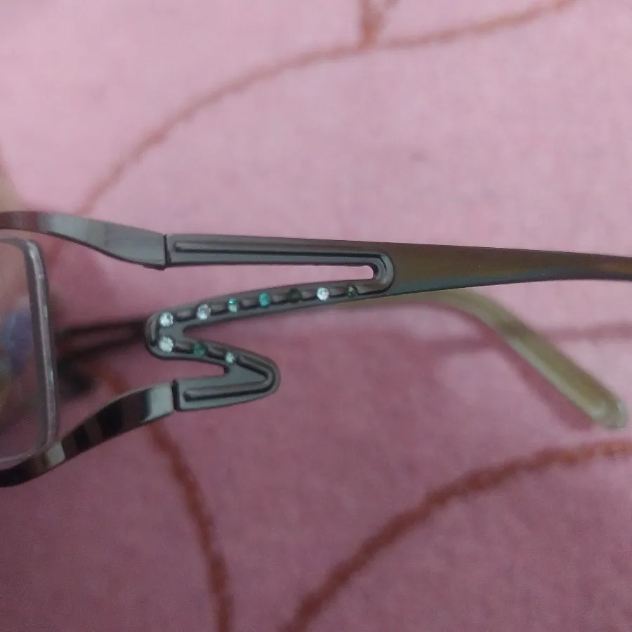 عینک طبی دخترانه