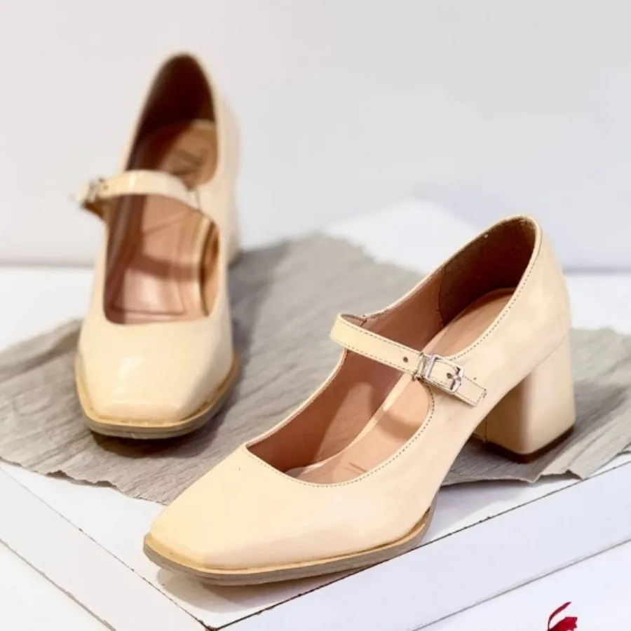 کفش پاشنه دار زنانه شیک