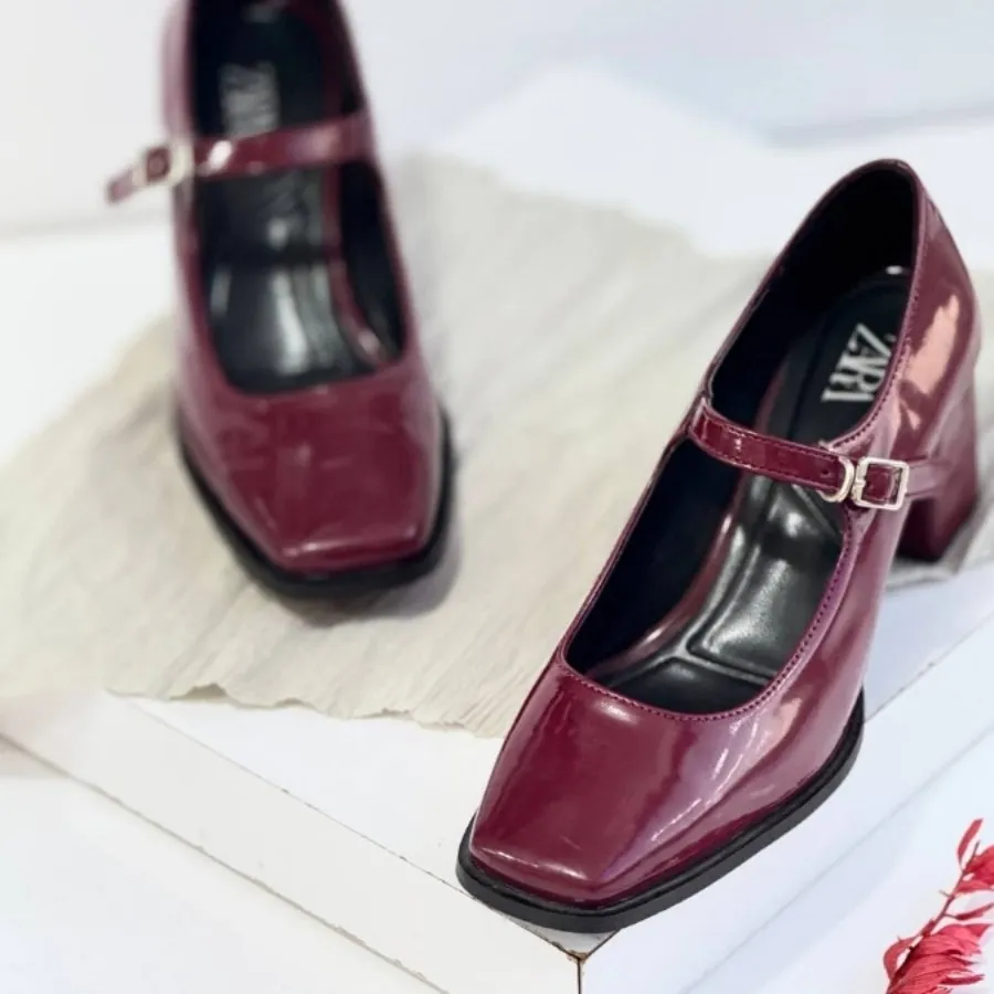 کفش پاشنه دار زنانه شیک