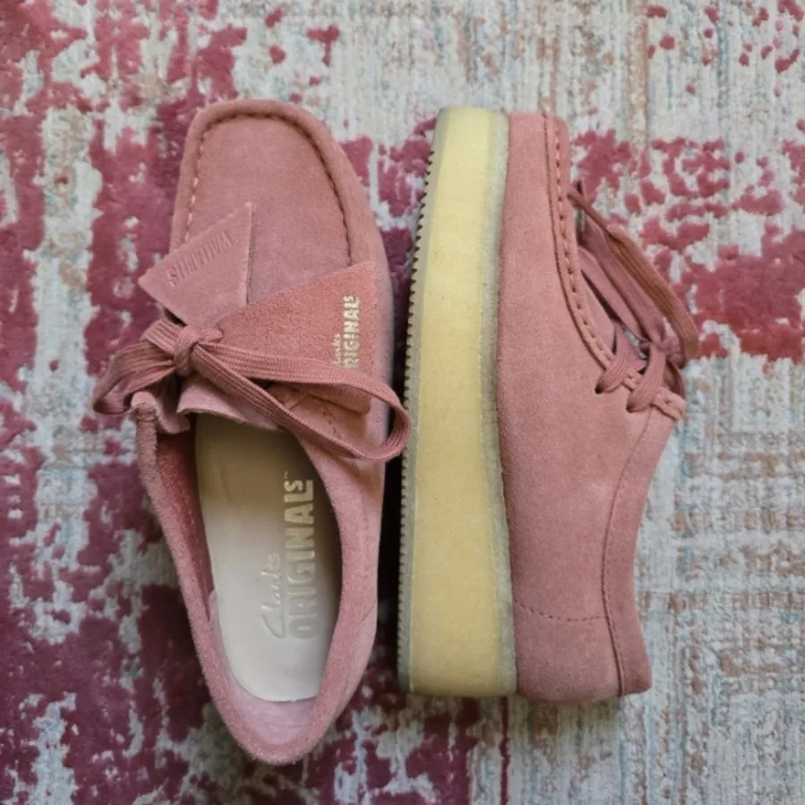 کفش کلارکس صورتی