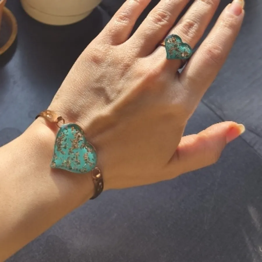 انگشتر و دستبند مسی آبی