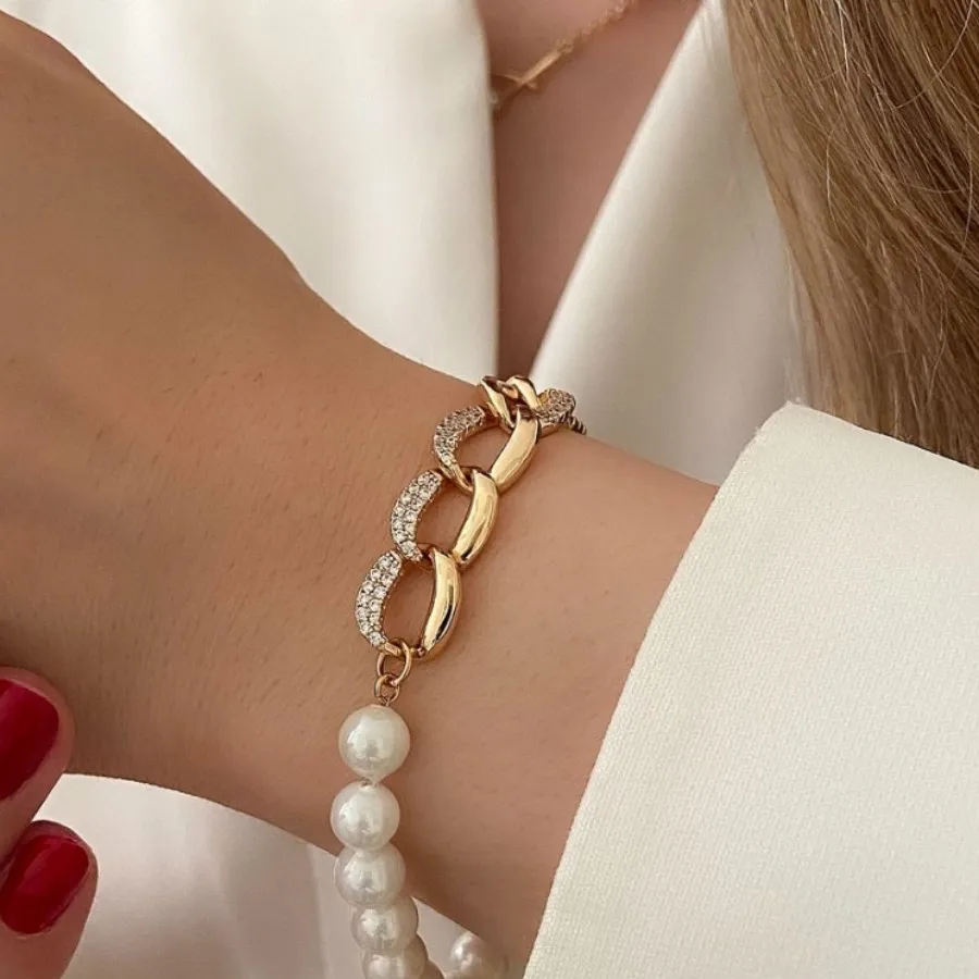 دستبند مروارید و کارتیر