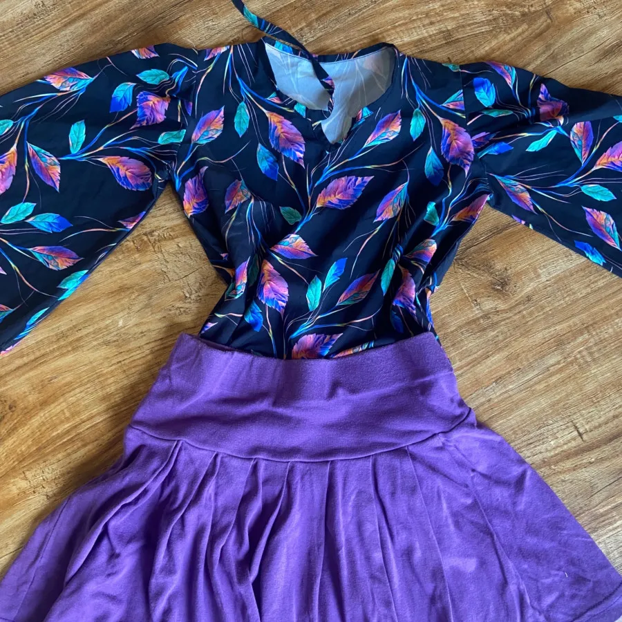 شومیز و دامن دخترانه