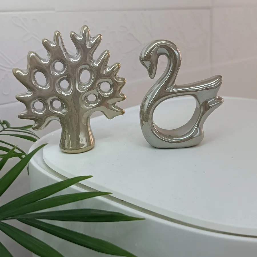 دو عدد مجسمه دکوری زیبا