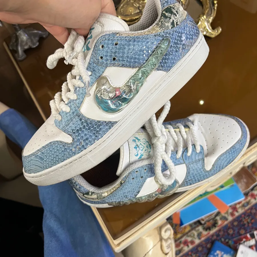 کتانی نایک دراگون 40