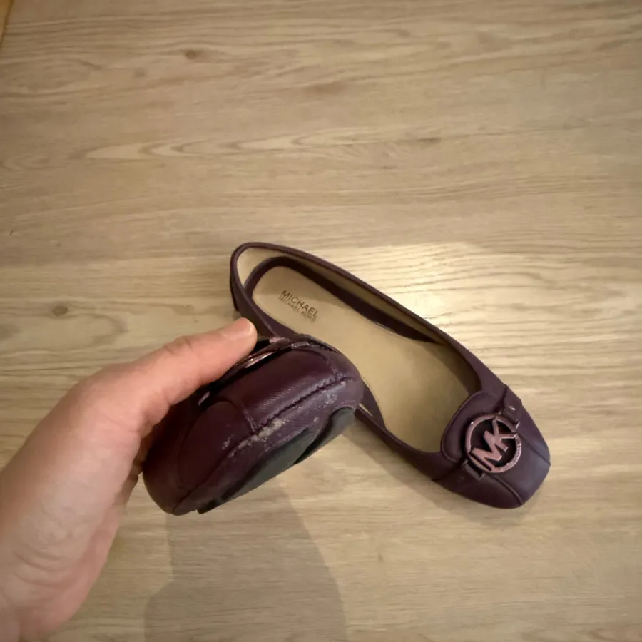 کفش بنفش مایکل کورس