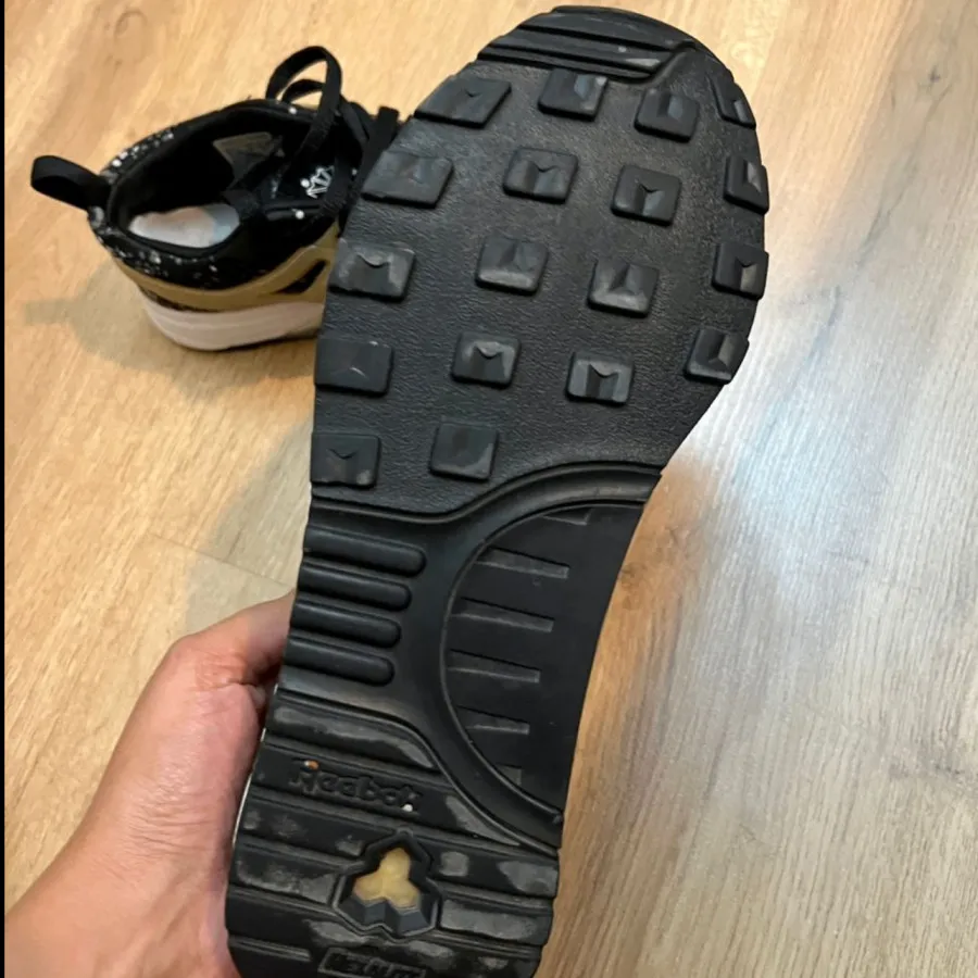 کتونی اوورچینال ریبوک