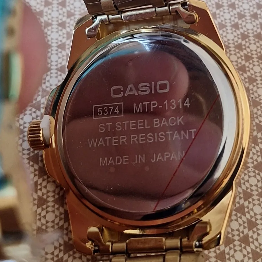 ساعت مچی مردانه کاسیو طلا