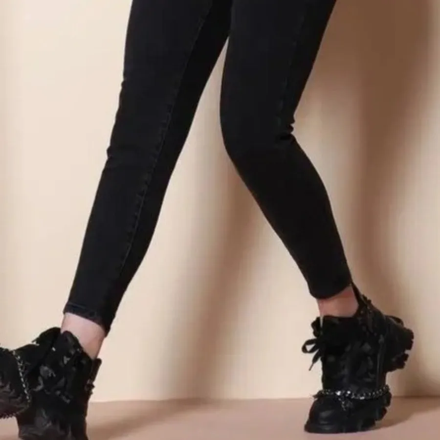 شلوار جین زنانه