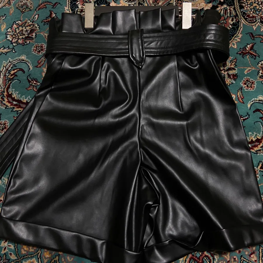 ست شومیزشلوارک چرم