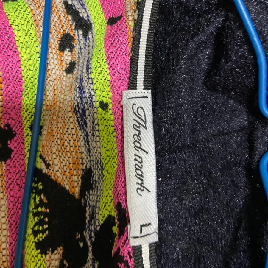 بافت مشکی رنگین کمانی