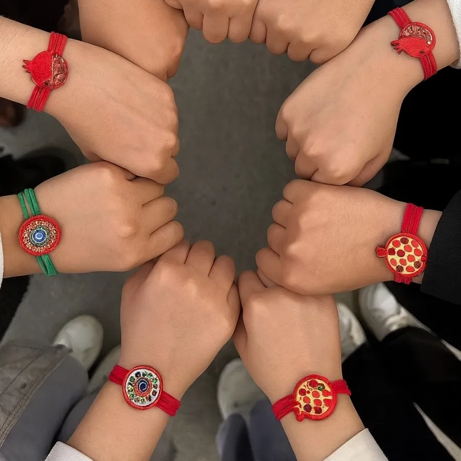 دستبند چوبی یلدایی بندچرم