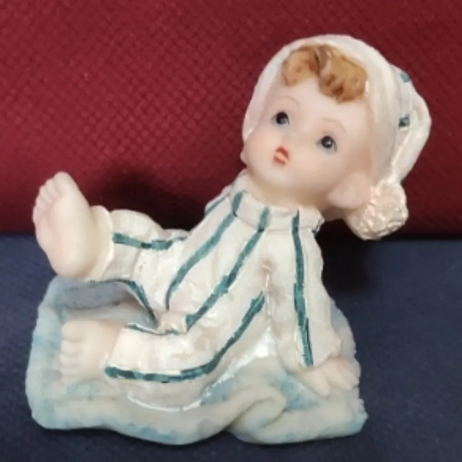 مجسمه کودک پلی استری