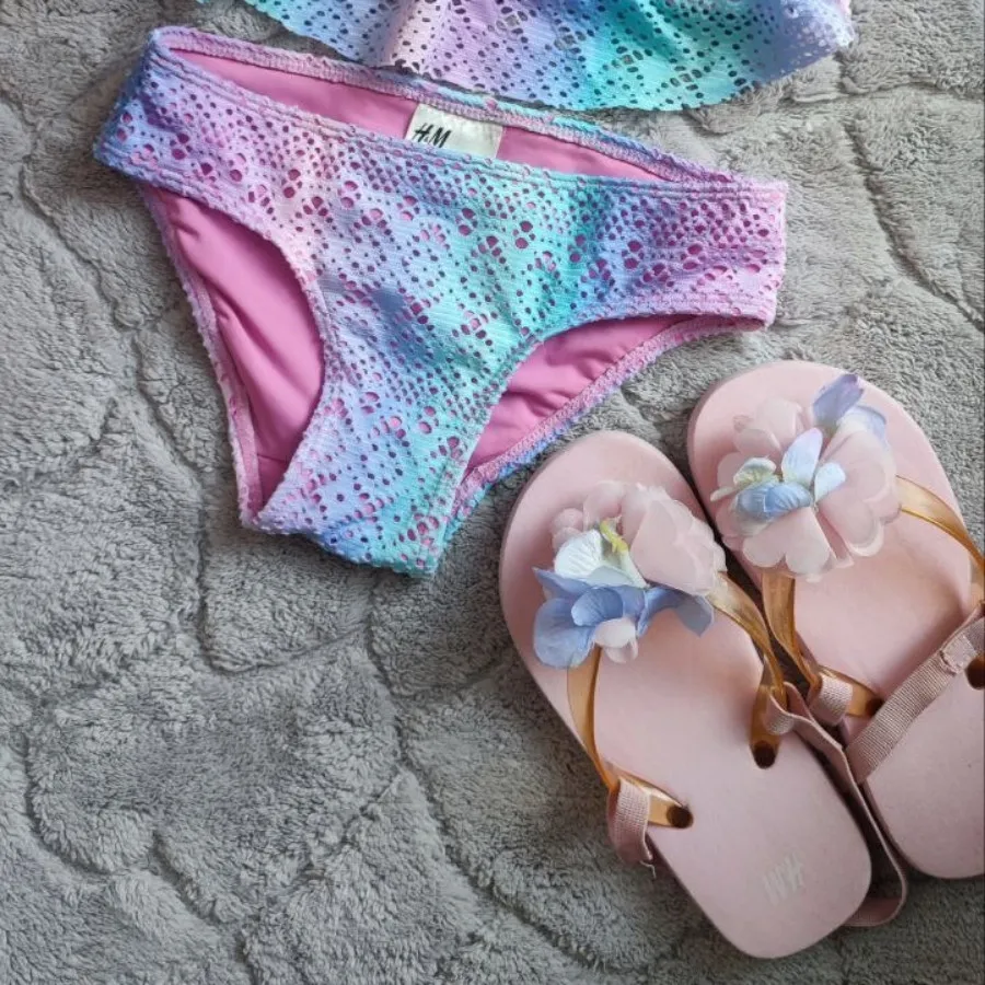 ست مایو و صندل اچ