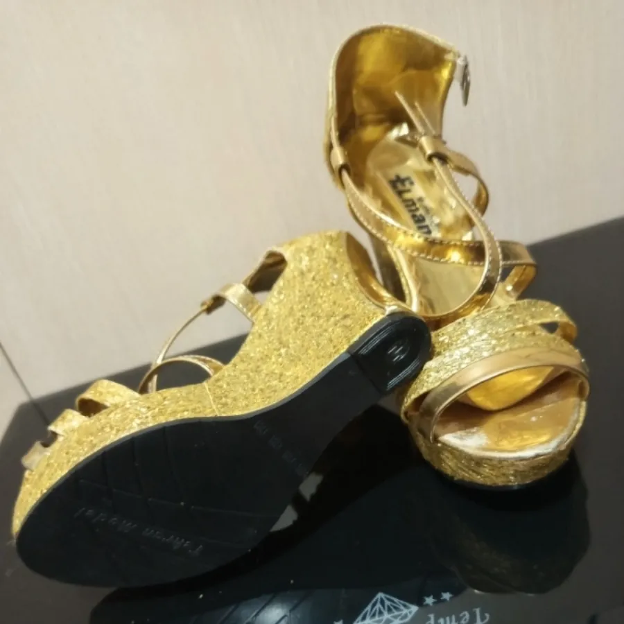 کفش مجلسی زنانه طلایی