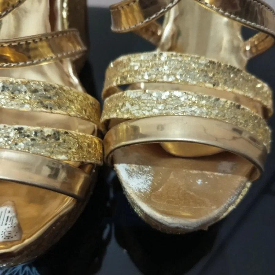 کفش مجلسی زنانه طلایی