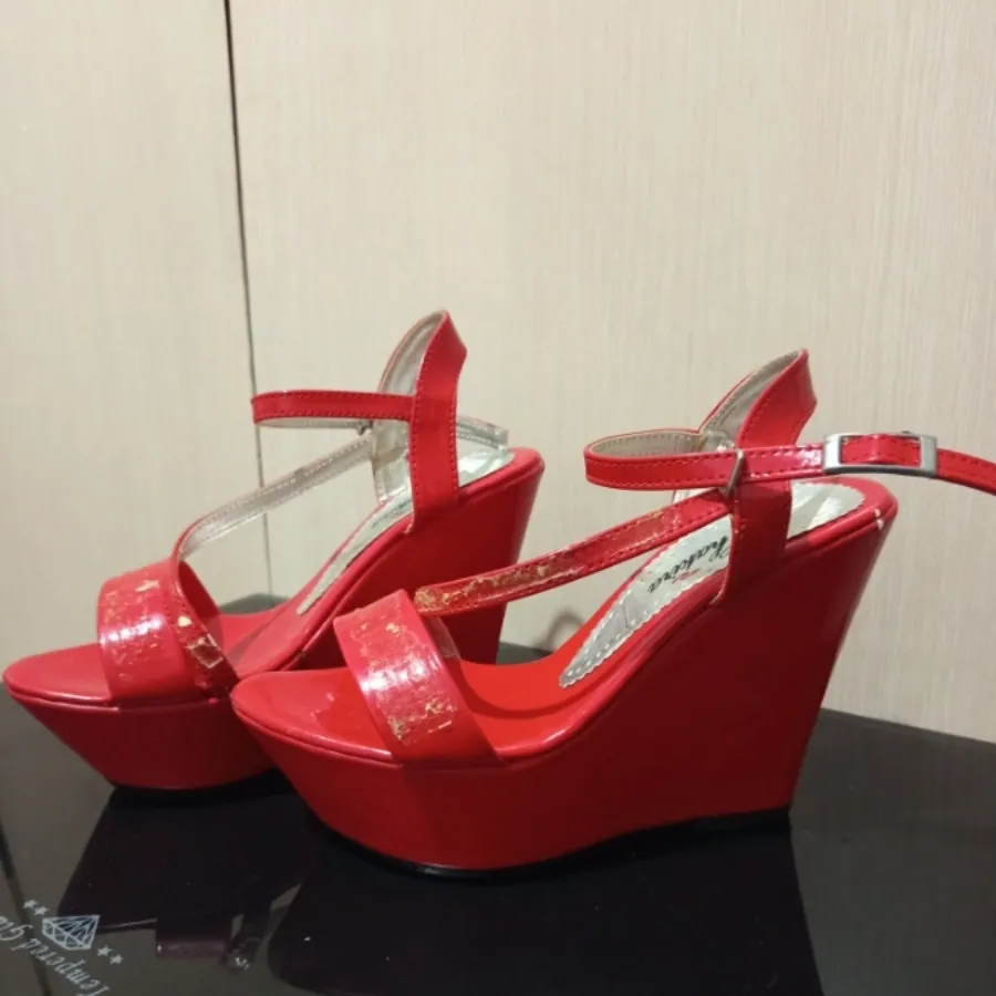 کفش مجلسی زنانه طلایی