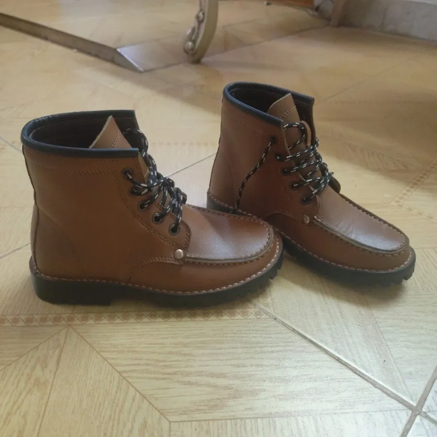 نیم بوت چرم