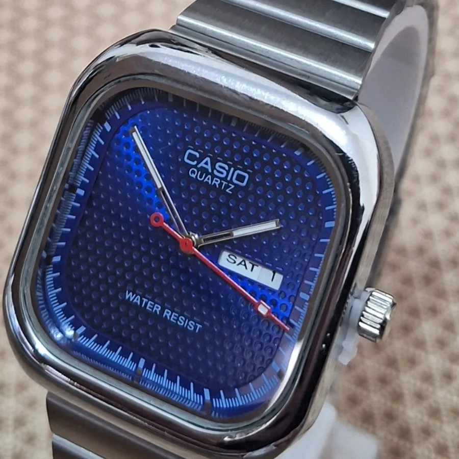 ساعت مچی کاسیو صفحه مربعی