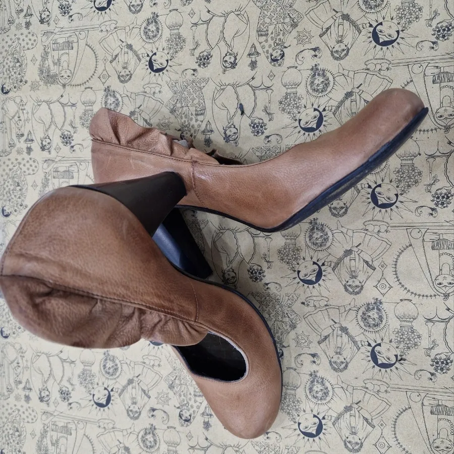 کفش عسلی ایتالیایی