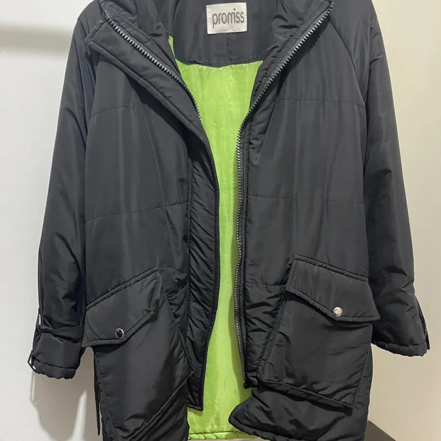 کاپشن کلاهدار کوتاه