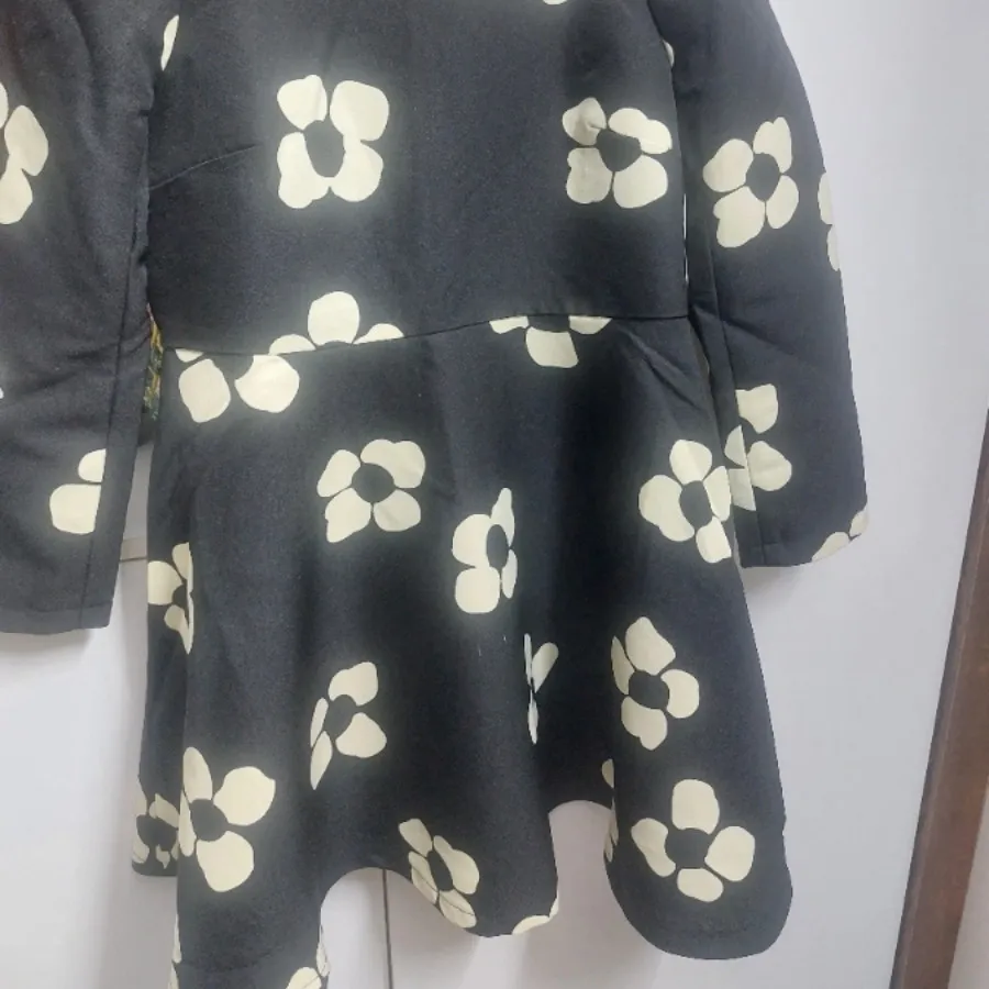 پیراهن دخترانه