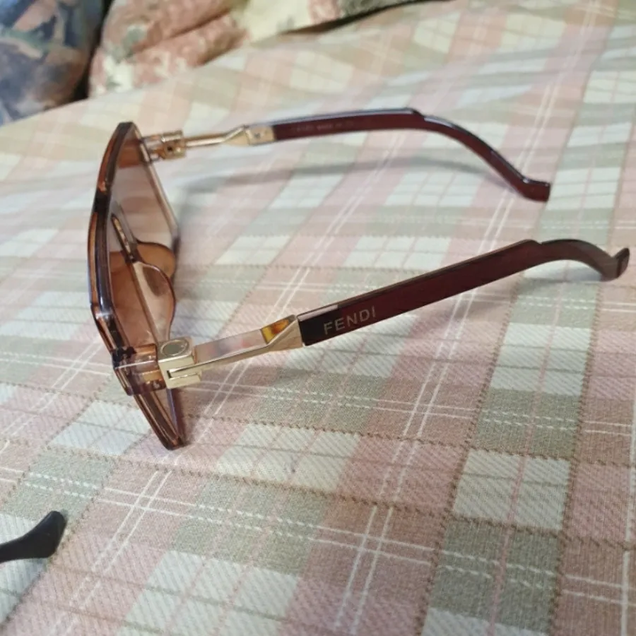 عینک آفتابی دونه 100