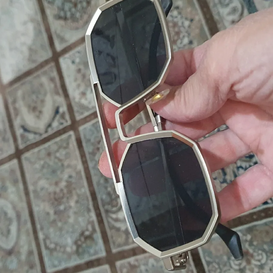 عینک آفتابی دونه 100