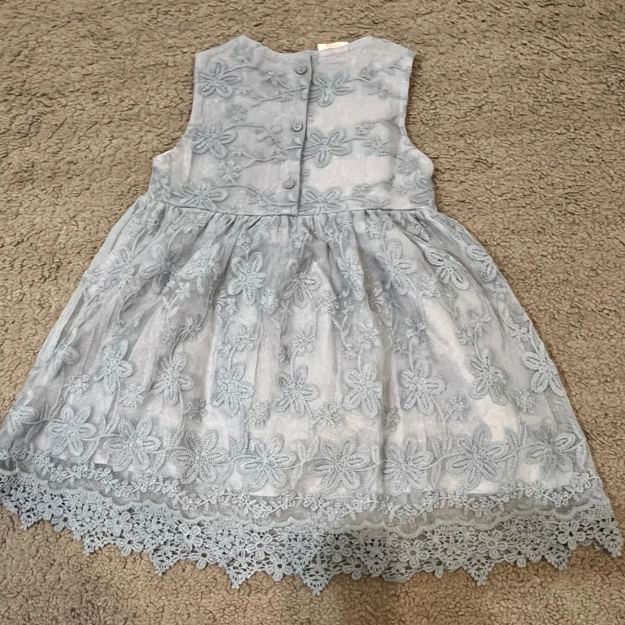 پیراهن بچگانه