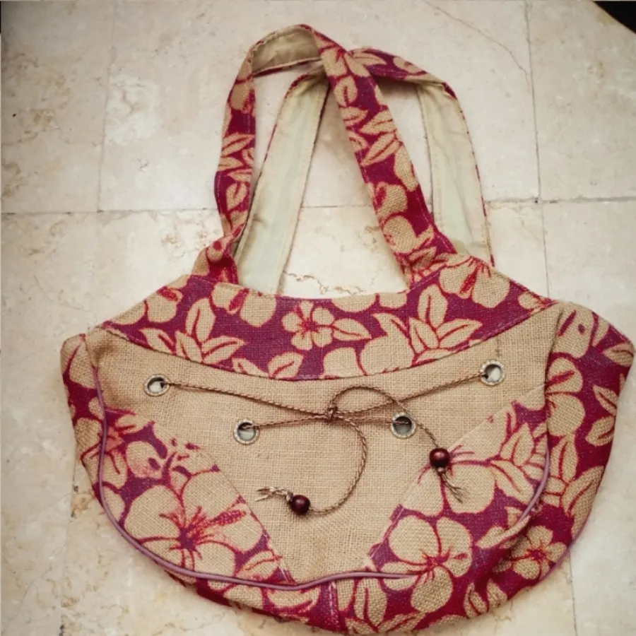 کیف ساحلی کنفی