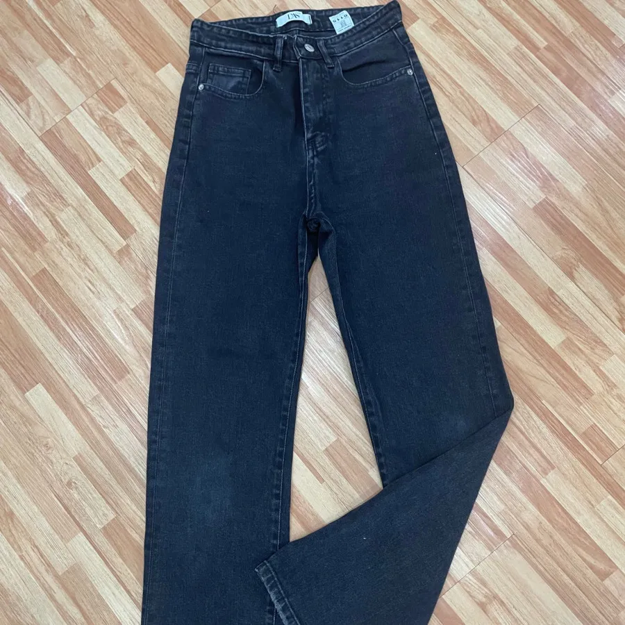 نیم بگ ذغالی تیره