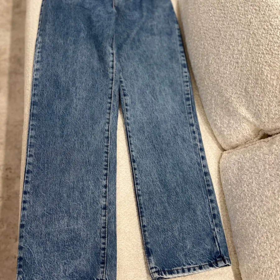 شومیز‌ وشلوار جین