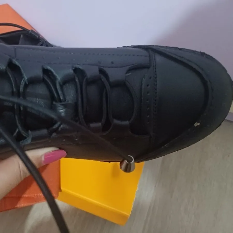 کتونی مشکی زنانه طبی