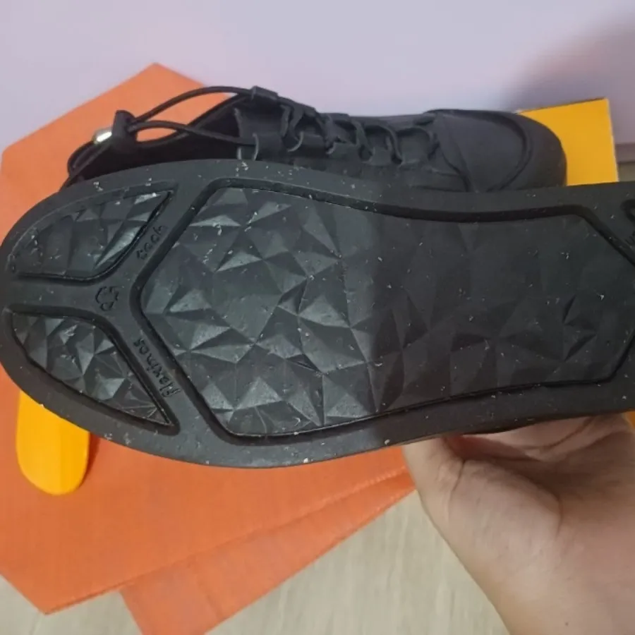 کتونی مشکی زنانه طبی