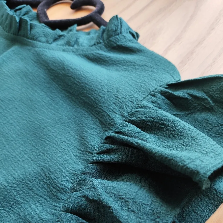 تاپ آستین چین دار