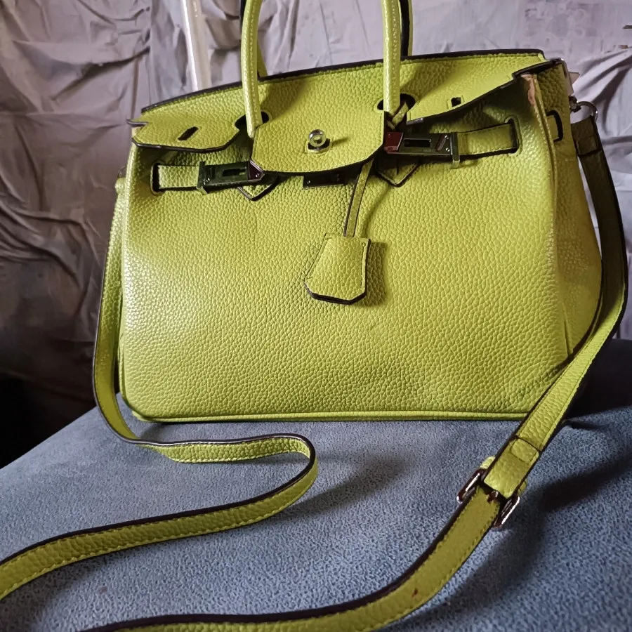 کیف دوشی دستی