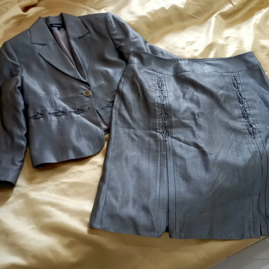 کت ودامن زنانه