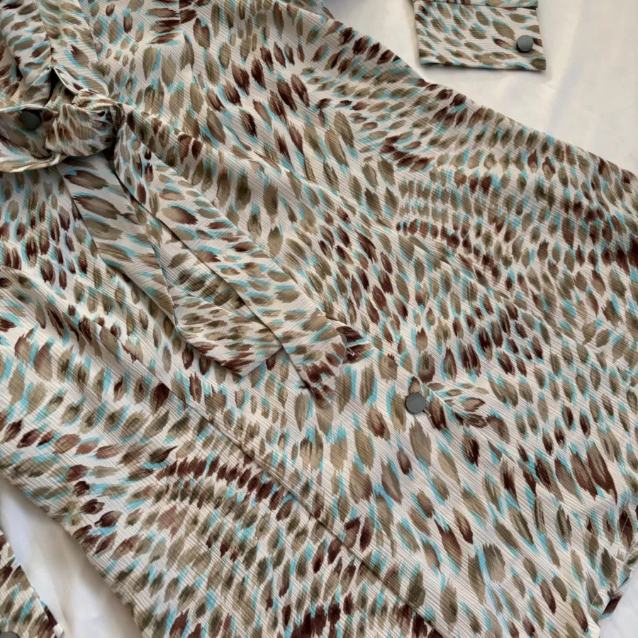 شومیز یقه کراواتی