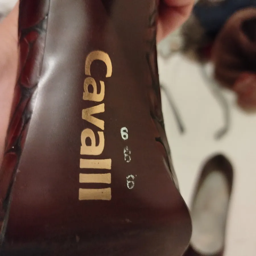 کفش پاشنه 20