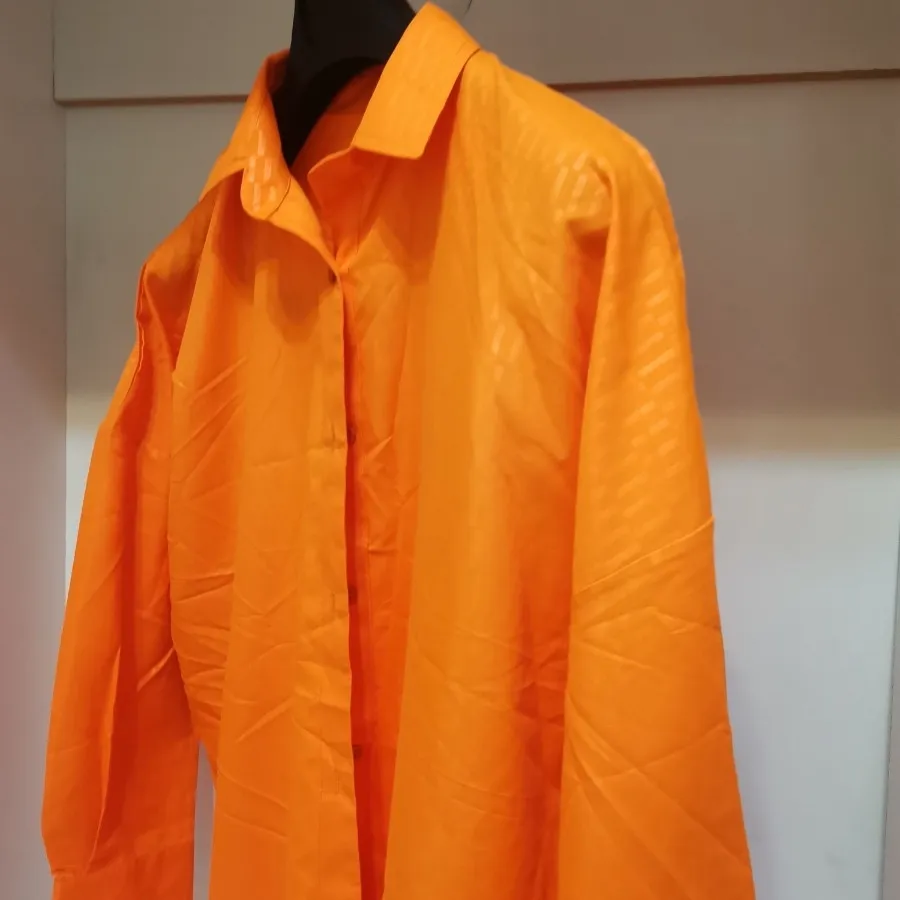 شومیز نارنجی نخی بزرگ