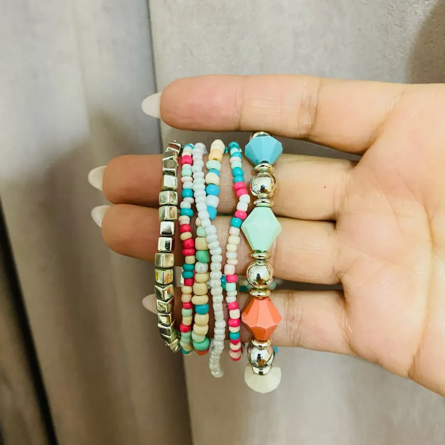 چندتا دستبند باهم