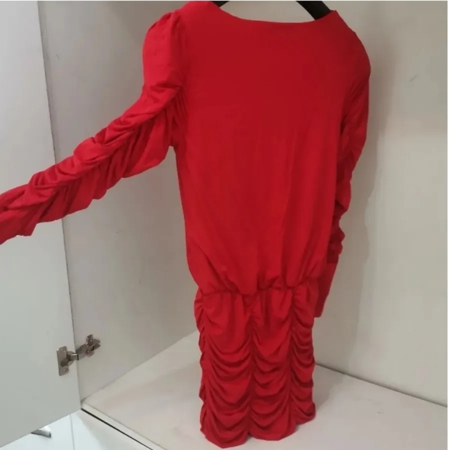 لباس قرمز یلدا استین چین