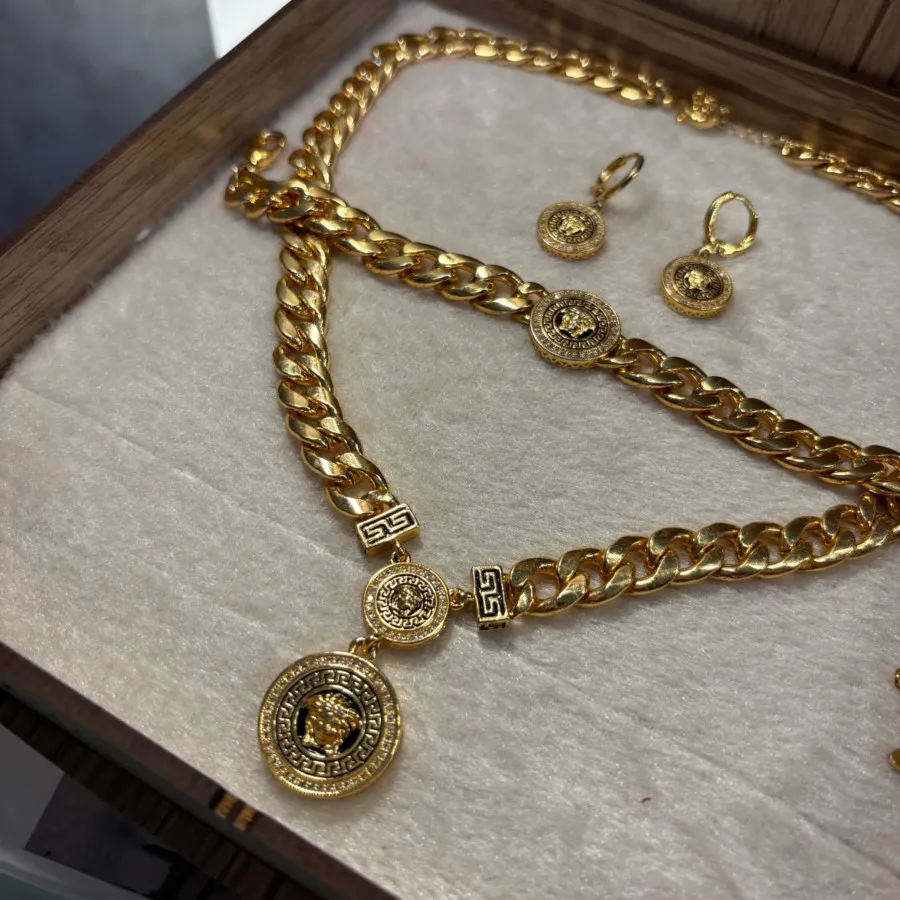 سرویس طرح طلا ورساچه