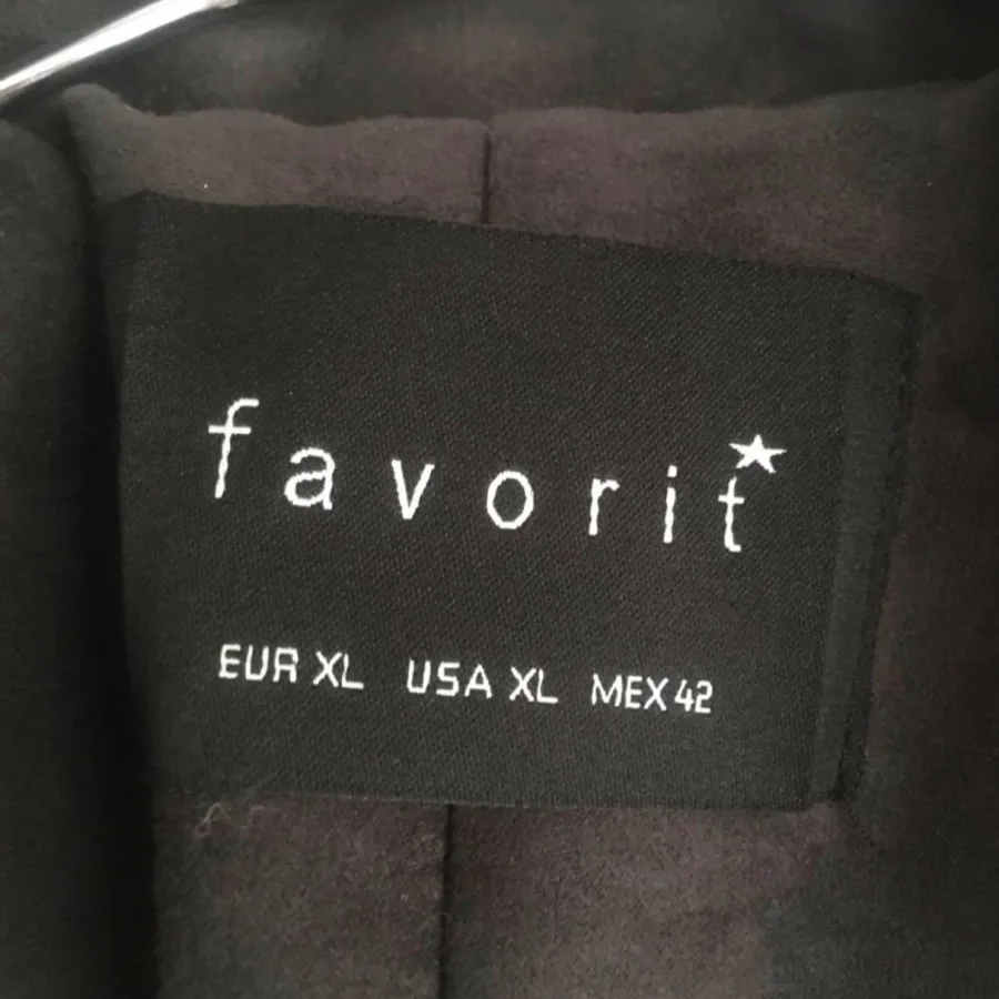 پالتو برند فیوریت انگلیسی